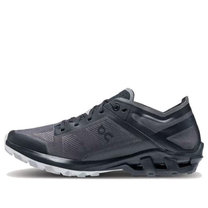 Cloudventure Peak 3 “Black Glacier”