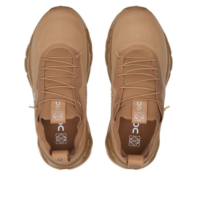 On Running x LOEWE Cloudtilt “Dark Sand”