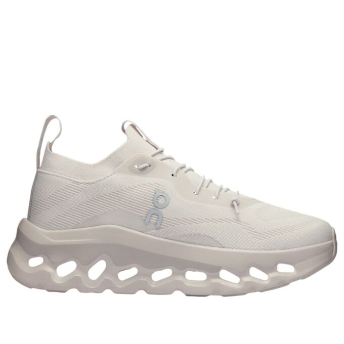 On Running x LOEWE Cloudtilt “Sand”